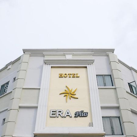 Era Plus Hotel Seri Kembangan Kültér fotó