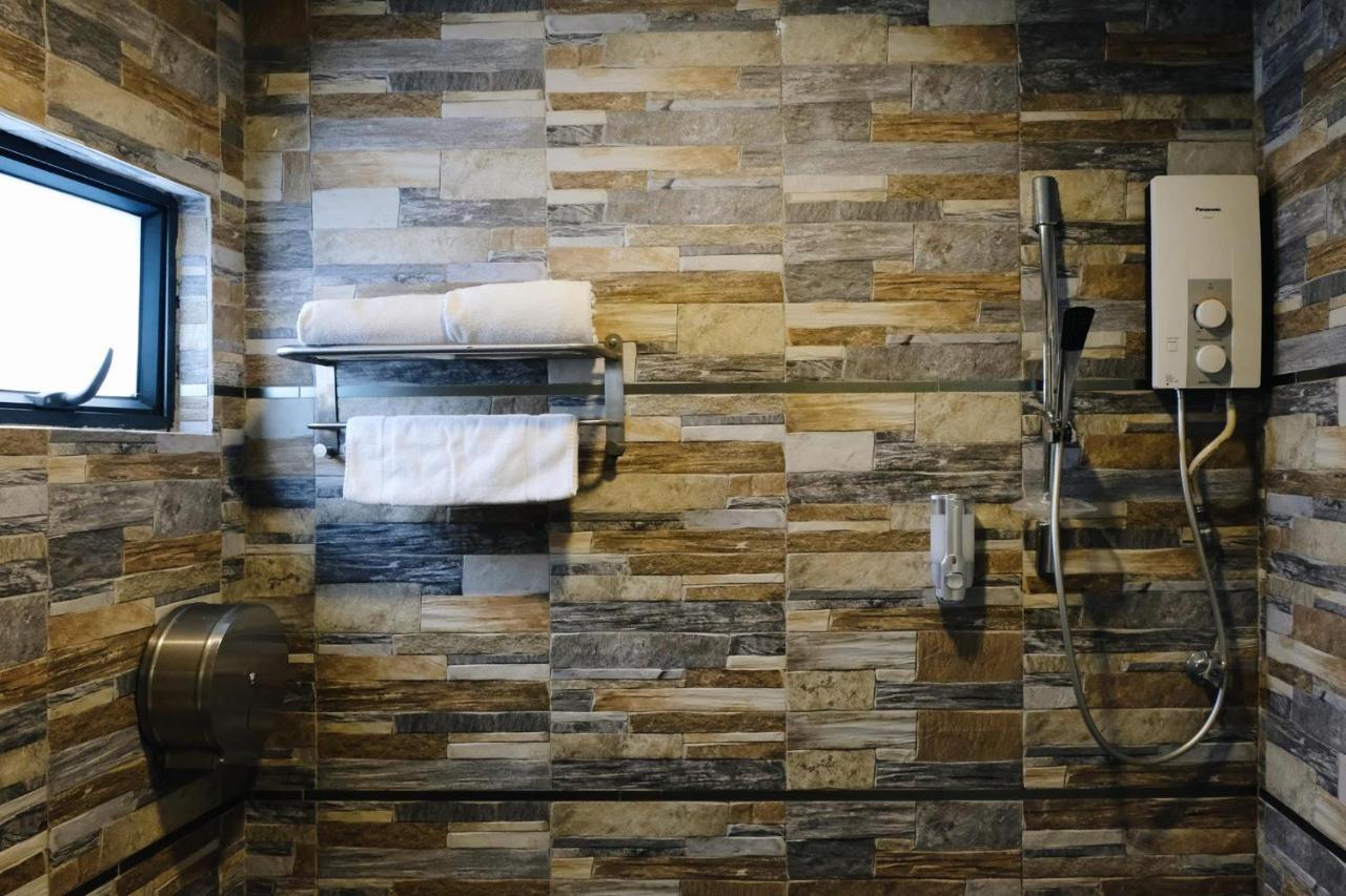 Era Plus Hotel Seri Kembangan Kültér fotó