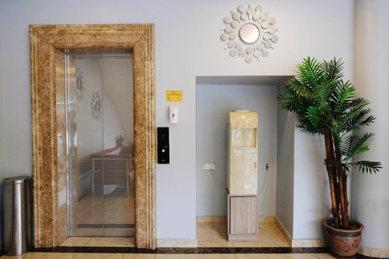 Era Plus Hotel Seri Kembangan Kültér fotó