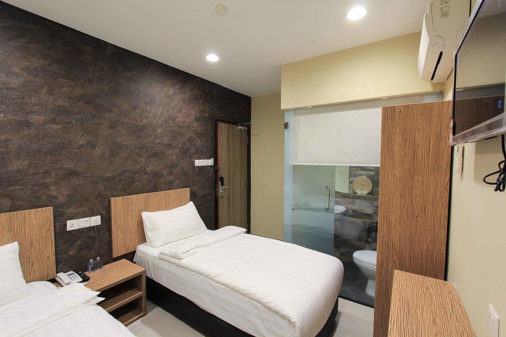 Era Plus Hotel Seri Kembangan Kültér fotó