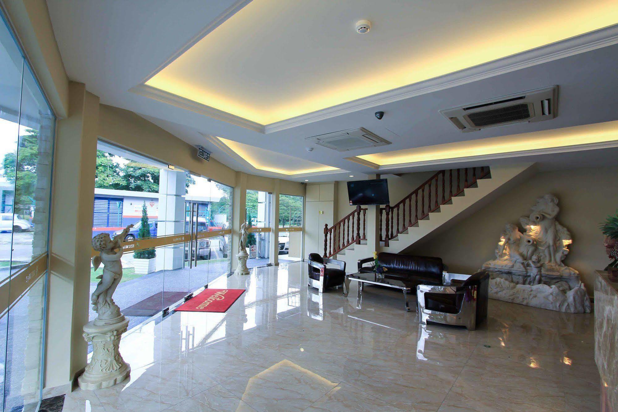 Era Plus Hotel Seri Kembangan Kültér fotó